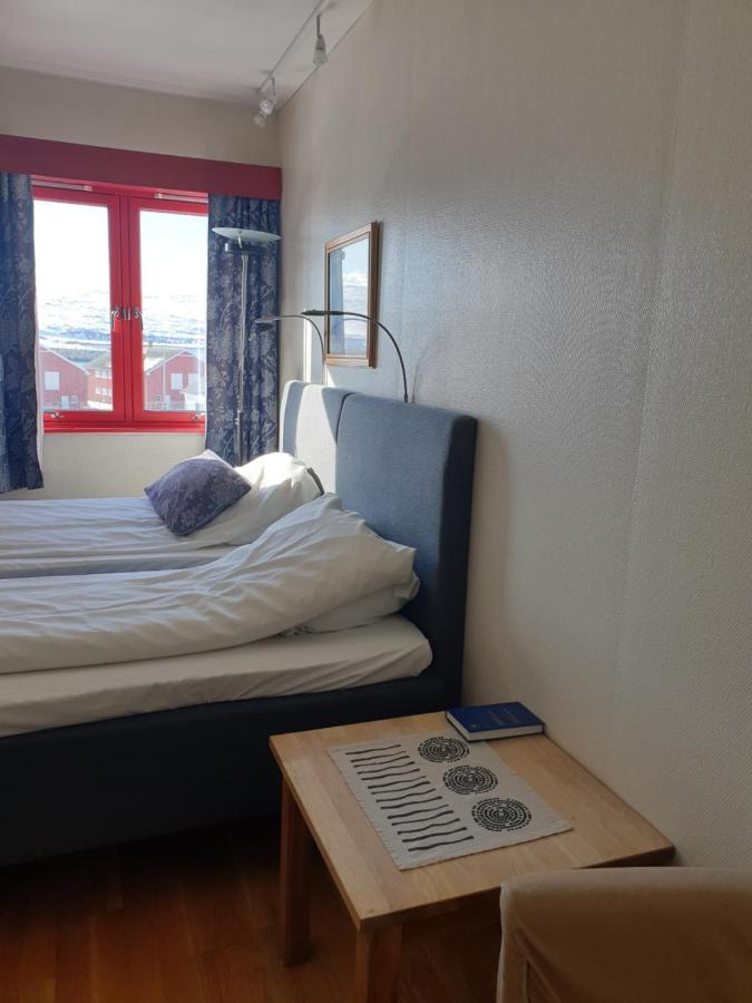 Mehamn Arctic Hotel Екстер'єр фото