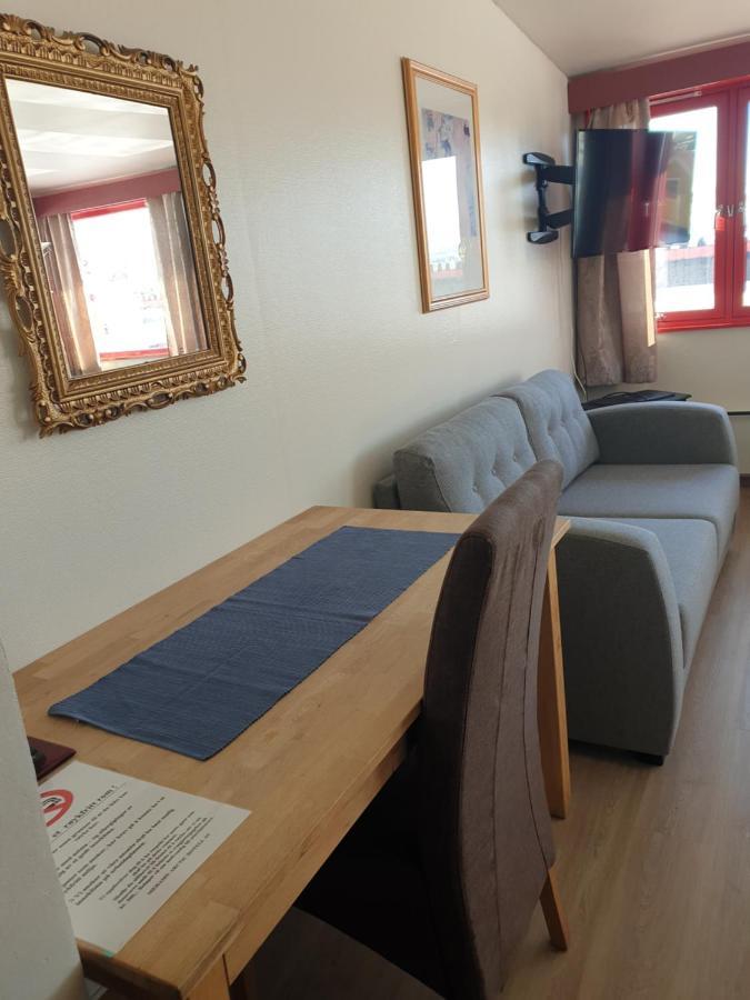 Mehamn Arctic Hotel Екстер'єр фото